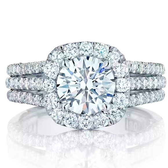 ♥️Luxury, promise, ring, silver plated, three layers Zircon, round stone center - Picture 3 of 9